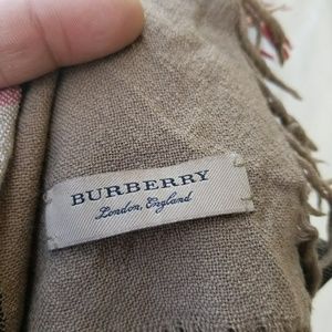 Burberry scarf/shall